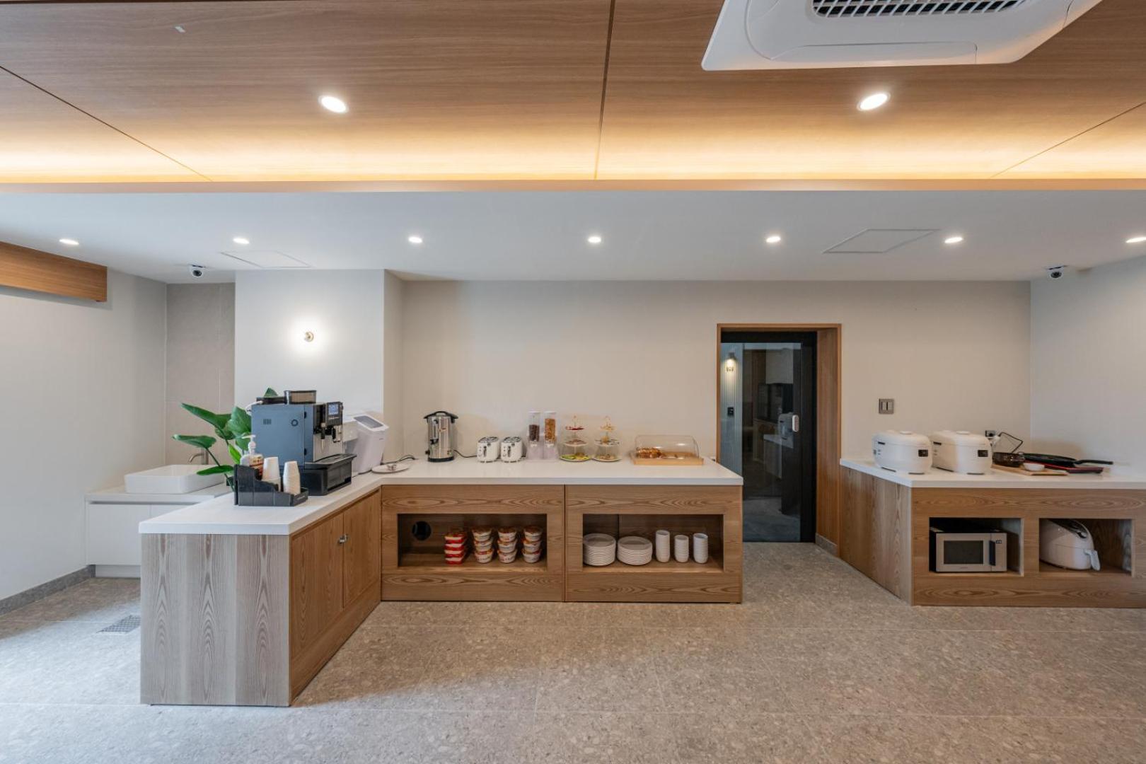H-Avenue Hotel Munhyeon Busan Eksteriør billede