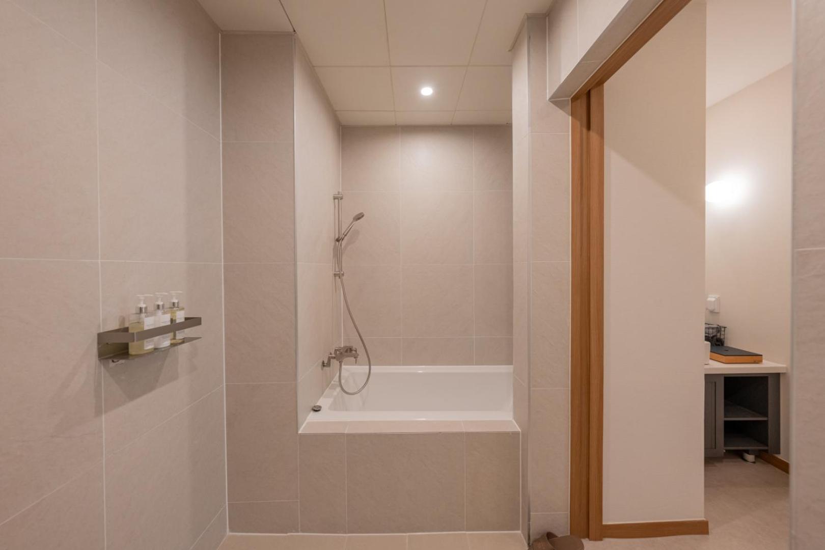 H-Avenue Hotel Munhyeon Busan Eksteriør billede