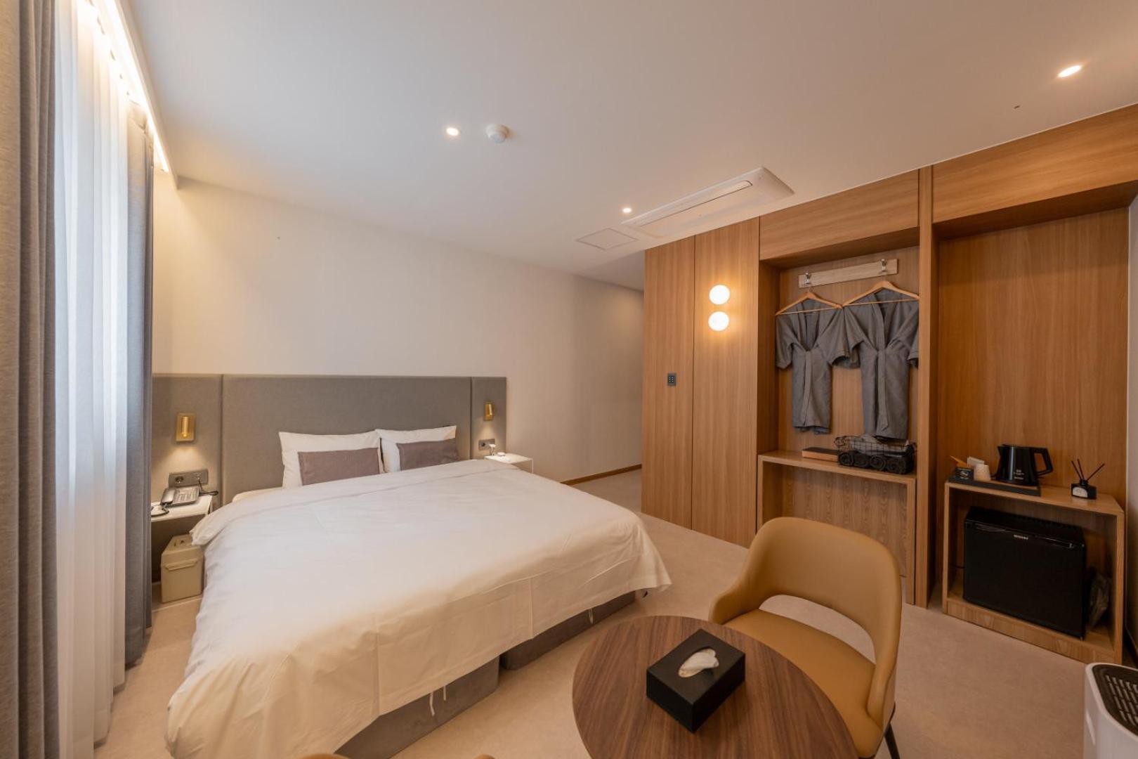 H-Avenue Hotel Munhyeon Busan Eksteriør billede